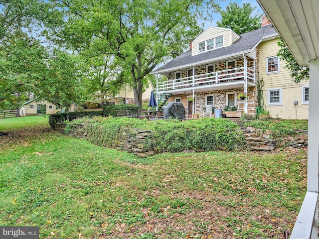 1414 Little Ln, Seven Valleys, PA 17360 - back of house with a lawn and stairway