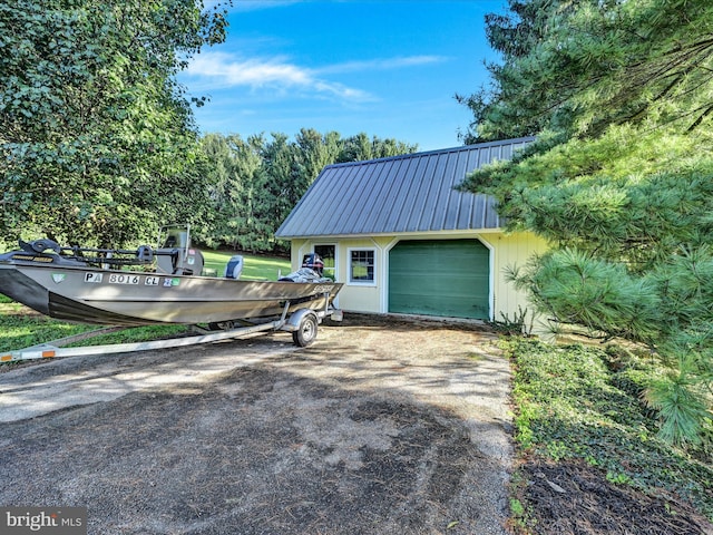 1414 Little Ln, Seven Valleys, PA 17360 - garage featuring driveway