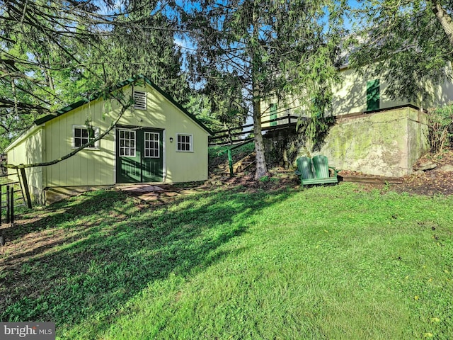 1414 Little Ln, Seven Valleys, PA 17360 - view of yard with an outbuilding and fence