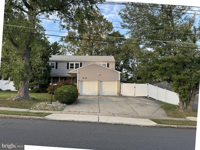 view of front property