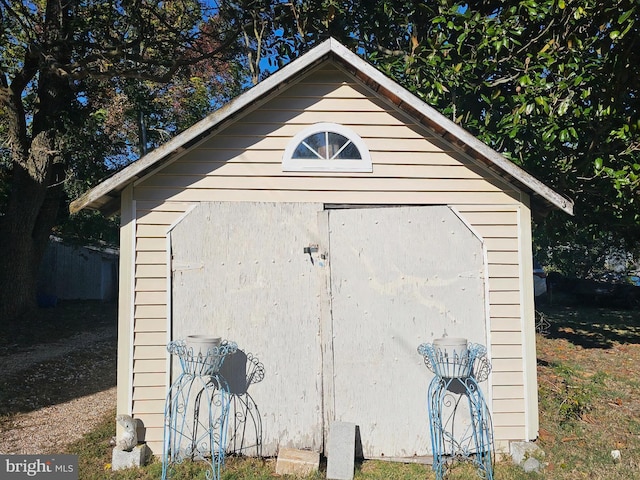 view of outdoor structure