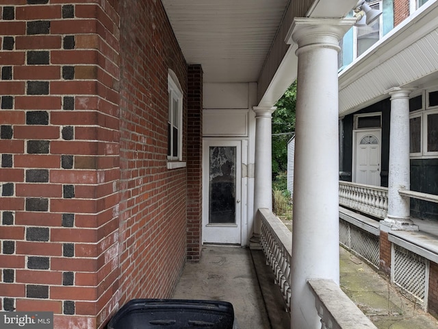 exterior space featuring a porch