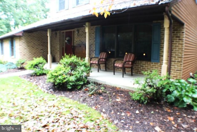 exterior space featuring a porch