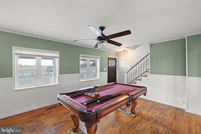 recreation room featuring crown molding, hardwood / wood-style flooring, pool table, and ceiling fan