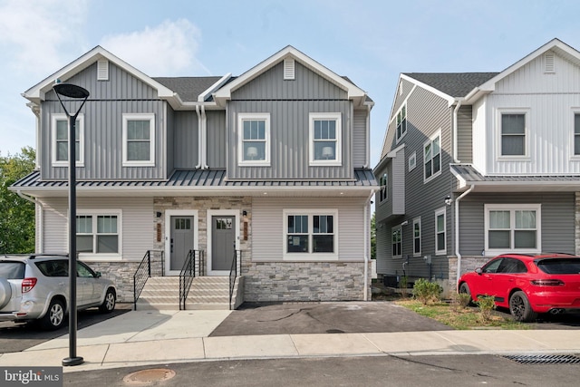 view of townhome / multi-family property