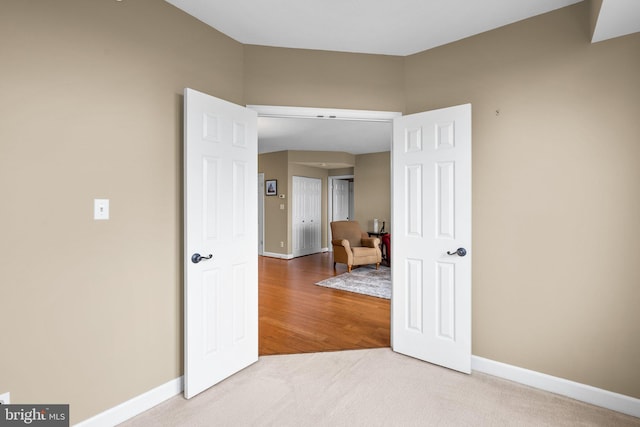 empty room featuring carpet