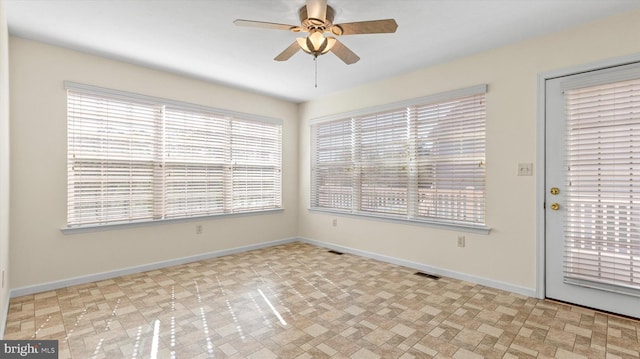 empty room with ceiling fan