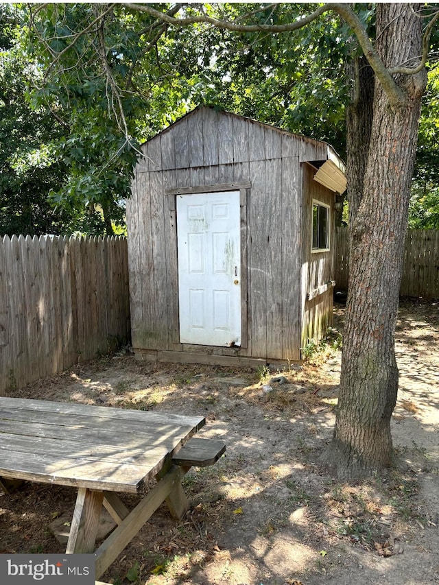 view of outbuilding