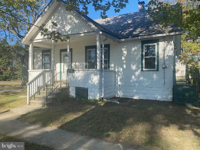 bungalow-style house with a porch