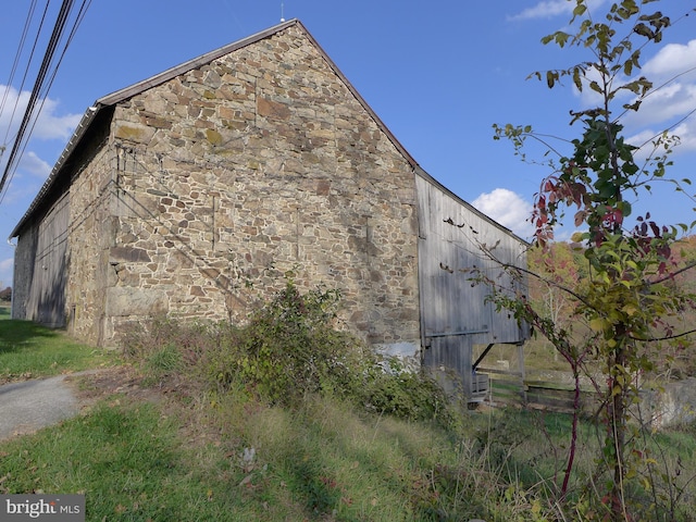 view of home's exterior