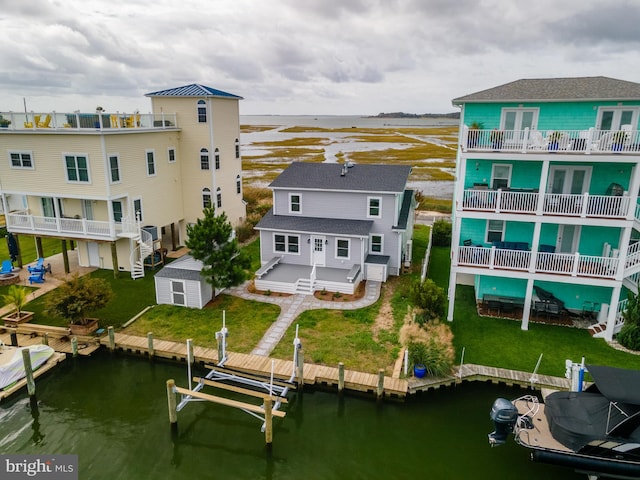 bird's eye view featuring a water view