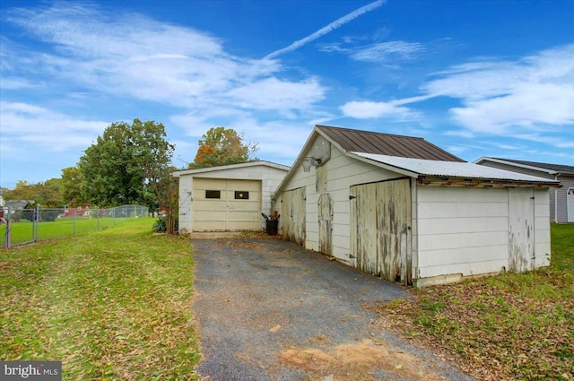 exterior space featuring a yard