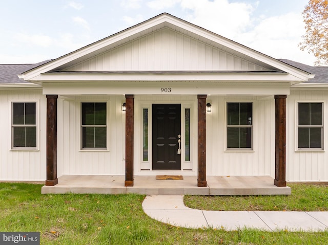 view of front facade with a porch