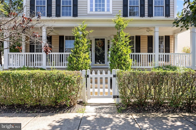 doorway to property with covered porch