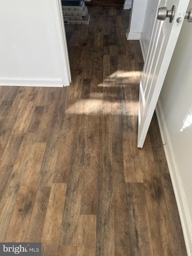 room details featuring hardwood / wood-style flooring