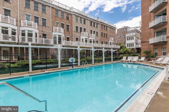 view of swimming pool