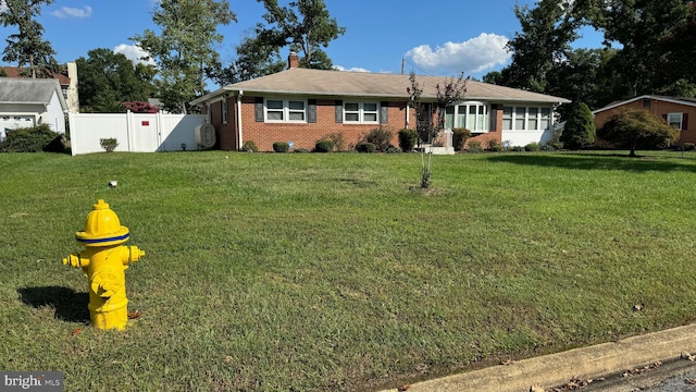 view of front of house with a front yard