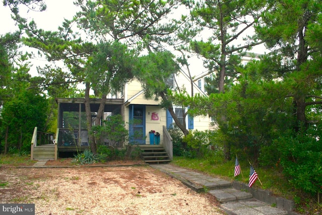 view of front of property