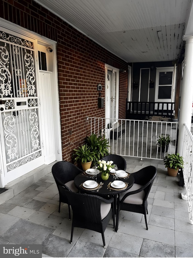 view of patio / terrace with covered porch