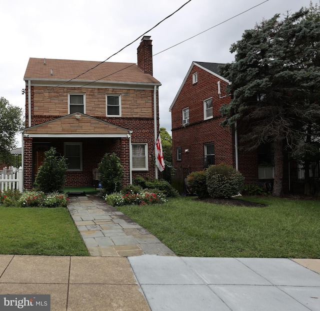 view of front of house featuring a front yard