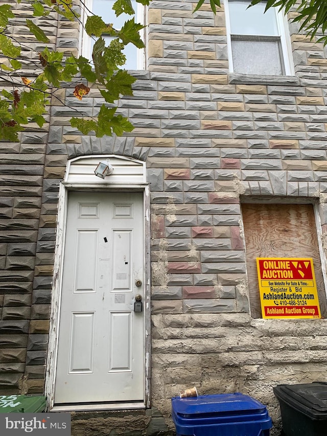 view of property entrance