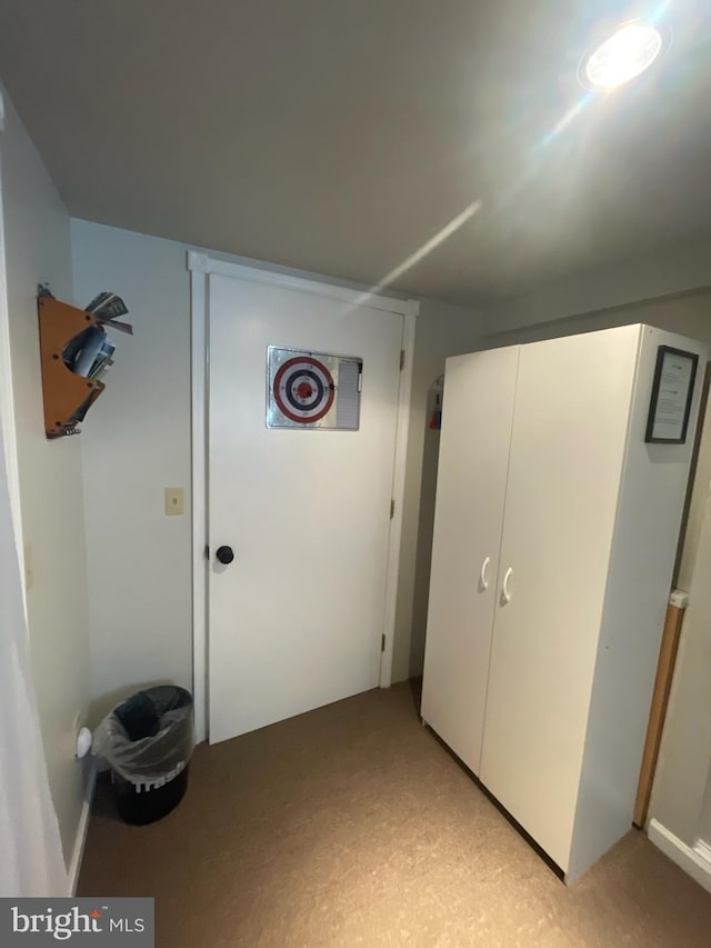 unfurnished bedroom featuring a closet