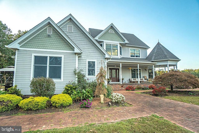 view of front facade with covered porch