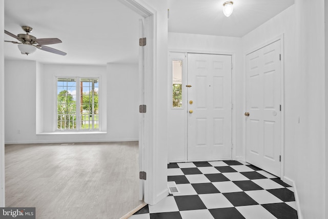 entryway with ceiling fan