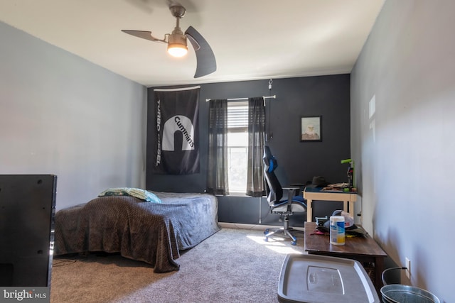 bedroom with carpet flooring and ceiling fan