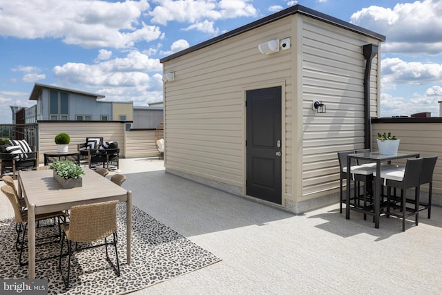 view of outbuilding