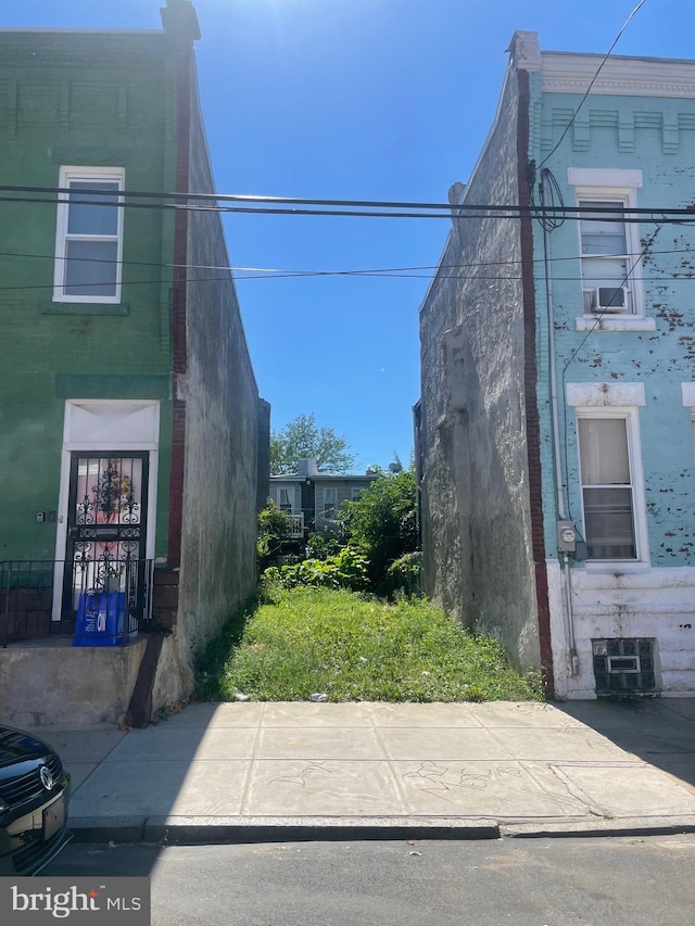 Listing photo 2 for 2726 W Montgomery Ave, Philadelphia PA 19121