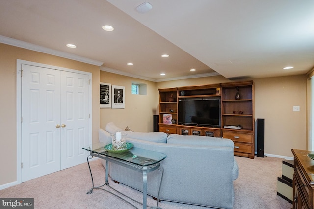 carpeted living room featuring crown molding