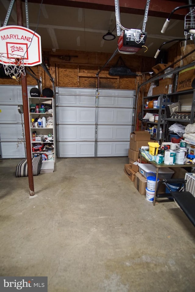608 Cloverfields Dr, Stevensville, MD 21666 - garage with a garage door opener