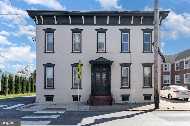 view of italianate house