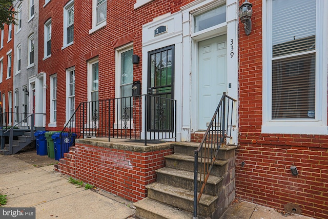 Listing photo 3 for 337 Scott St, Baltimore MD 21230