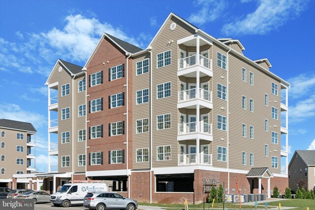 16444 River View Dr, Bristol, PA 19007 - view of property with central air condition unit