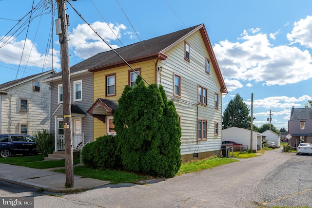 view of front of home