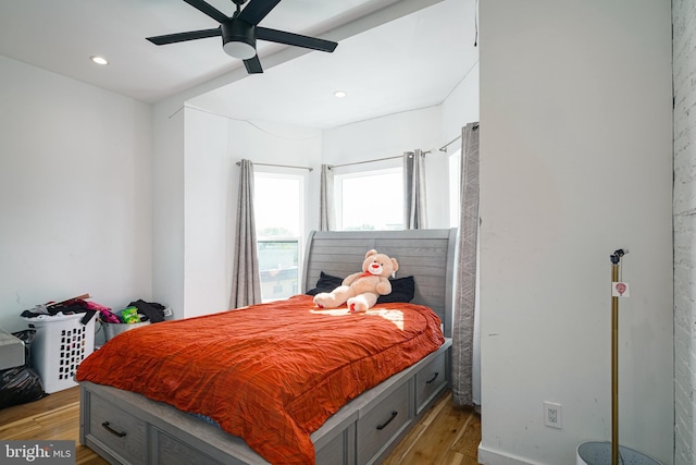bedroom featuring light wood finished floors, recessed lighting, and ceiling fan
