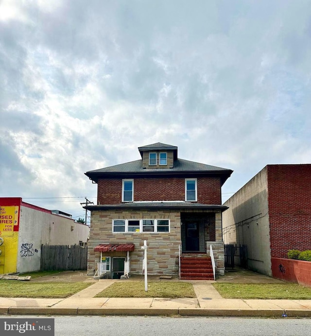 view of front of property