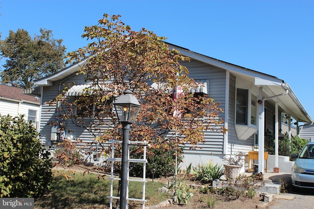 view of front facade