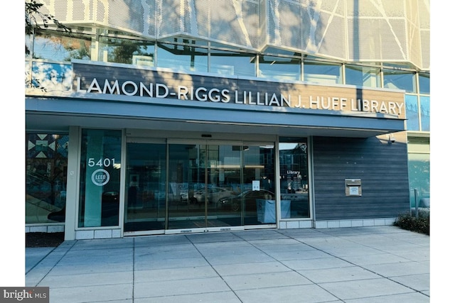 view of building exterior