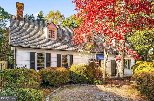 view of front of property