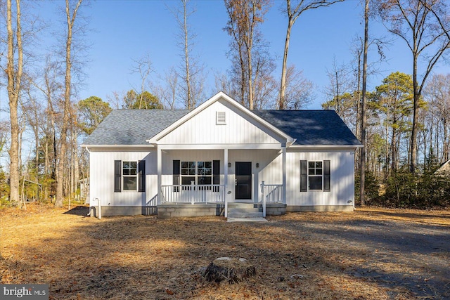 view of front of house featuring a porch