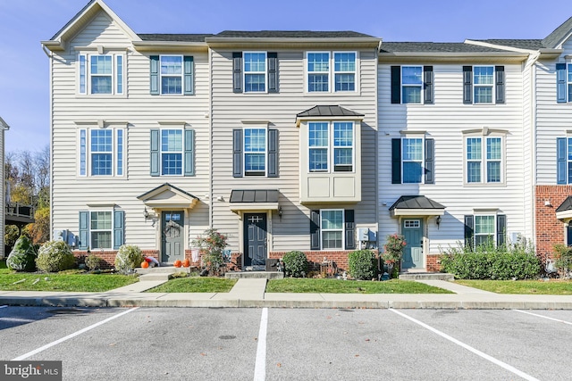 view of townhome / multi-family property