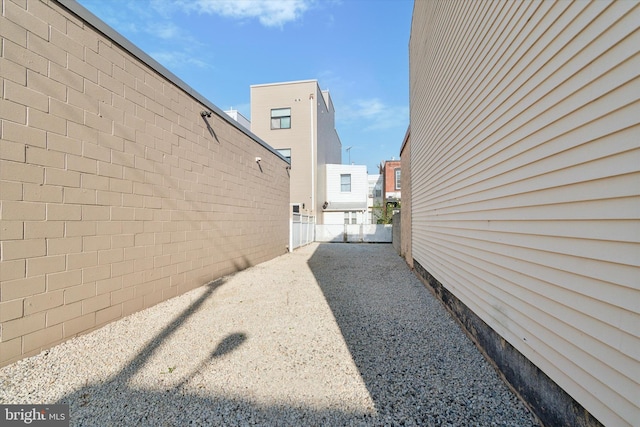 Listing photo 3 for 2666 Mercer St, Philadelphia PA 19125