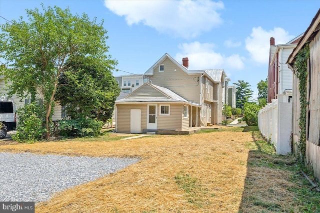 view of front of house