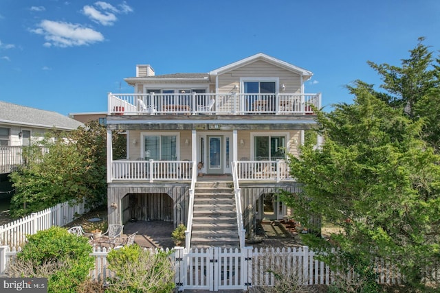 view of front facade featuring covered porch