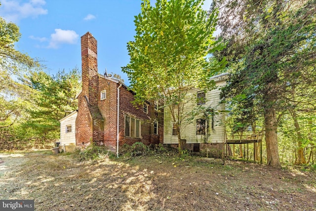 view of home's exterior