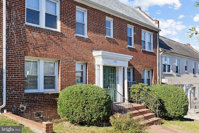 view of front of house