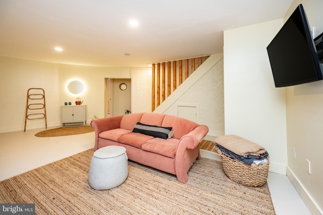 621 Paradise Hts, Oakland, MD 21550 - living room featuring recessed lighting and baseboards